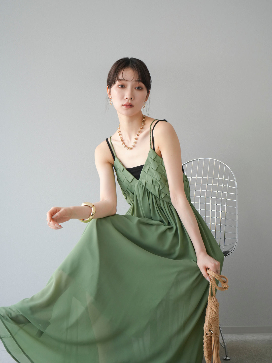 [SET]編み込みデザインシフォンワンピース+カップ付テレコリブベアキャミソール(2set)