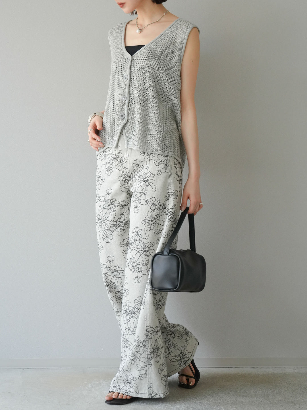 【預購】花朵提花牛仔寬褲/黑