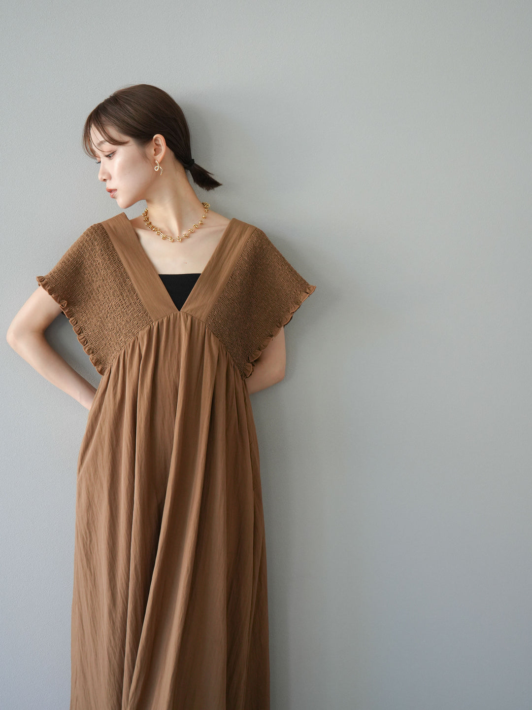 [SET] 褶皺V領連身裙 + 褶皺V領連身裙 (2件套)