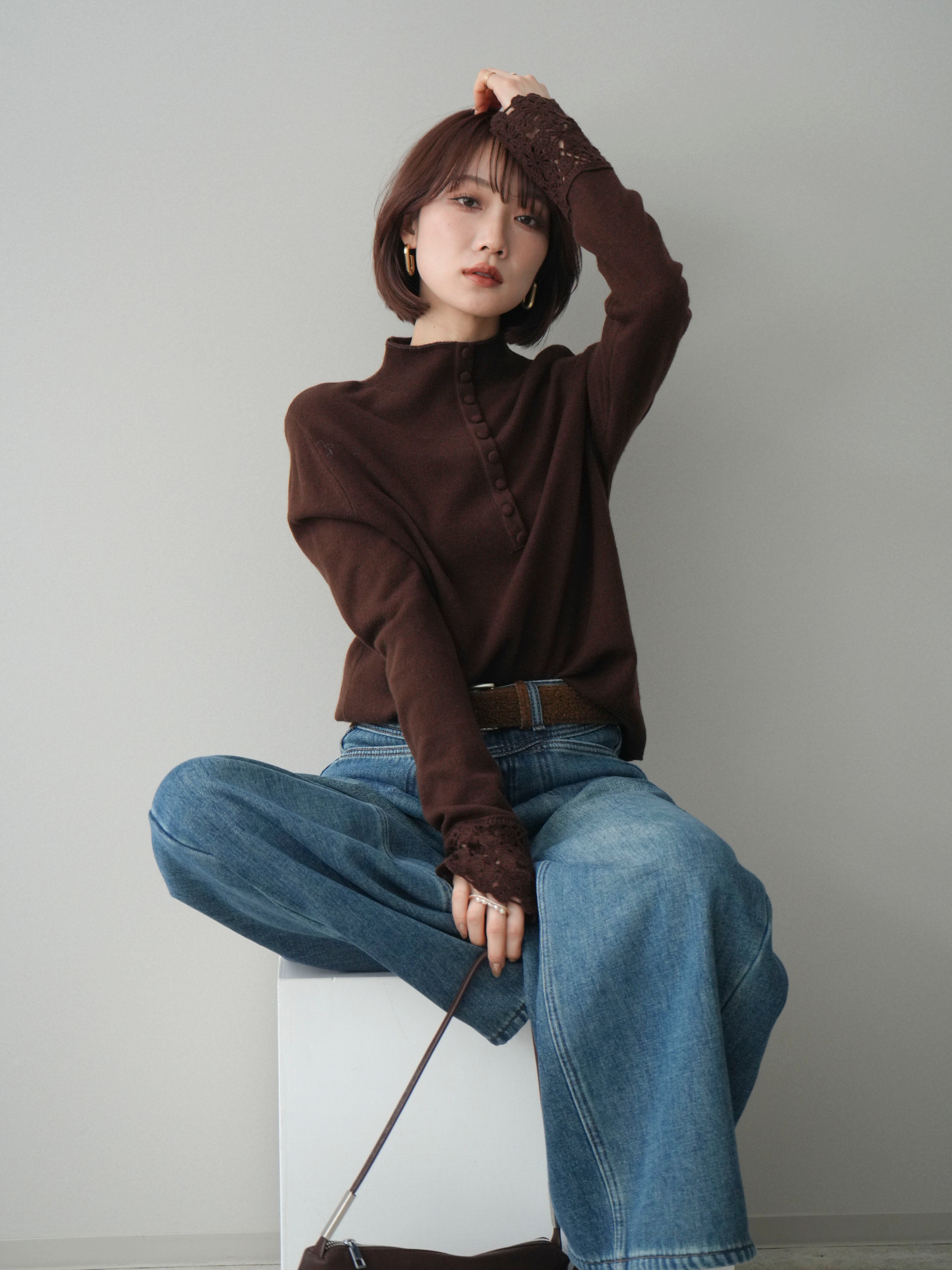 予約]袖スカラップレースフロントボタンウールニットトップス/brown