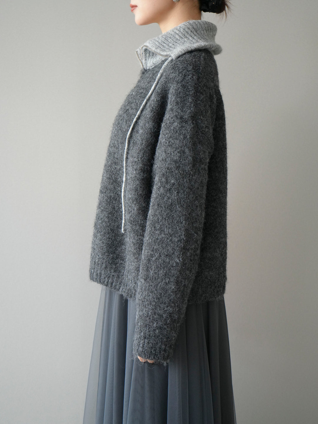 [予約]バイカラージップニットプルオーバー/charcoal