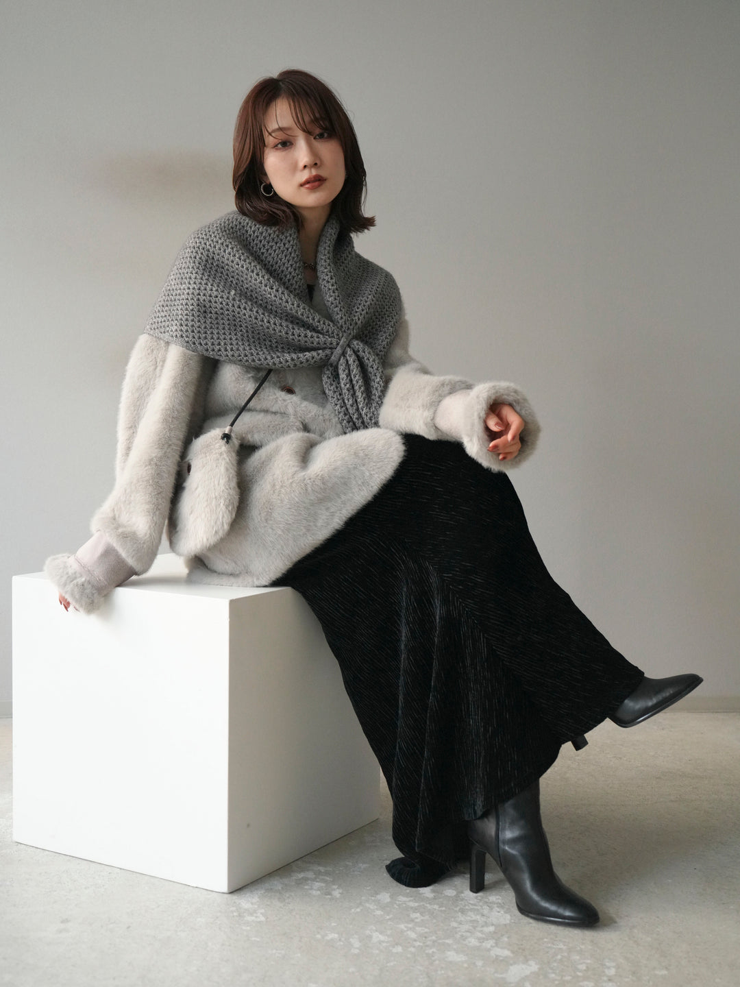 [予約]バッグ付エコファーノーカラーコート/gray