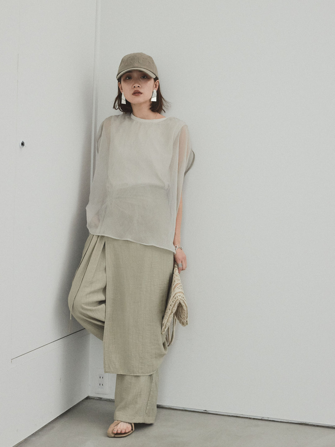 [予約]ワッシャーサテンレイヤードスカートパンツ/カーキベージュ