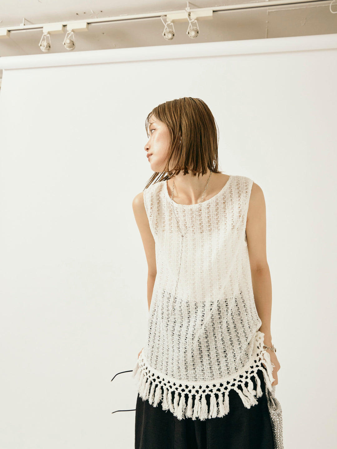 [予約]フリンジ透かし編みニットベスト/ホワイト