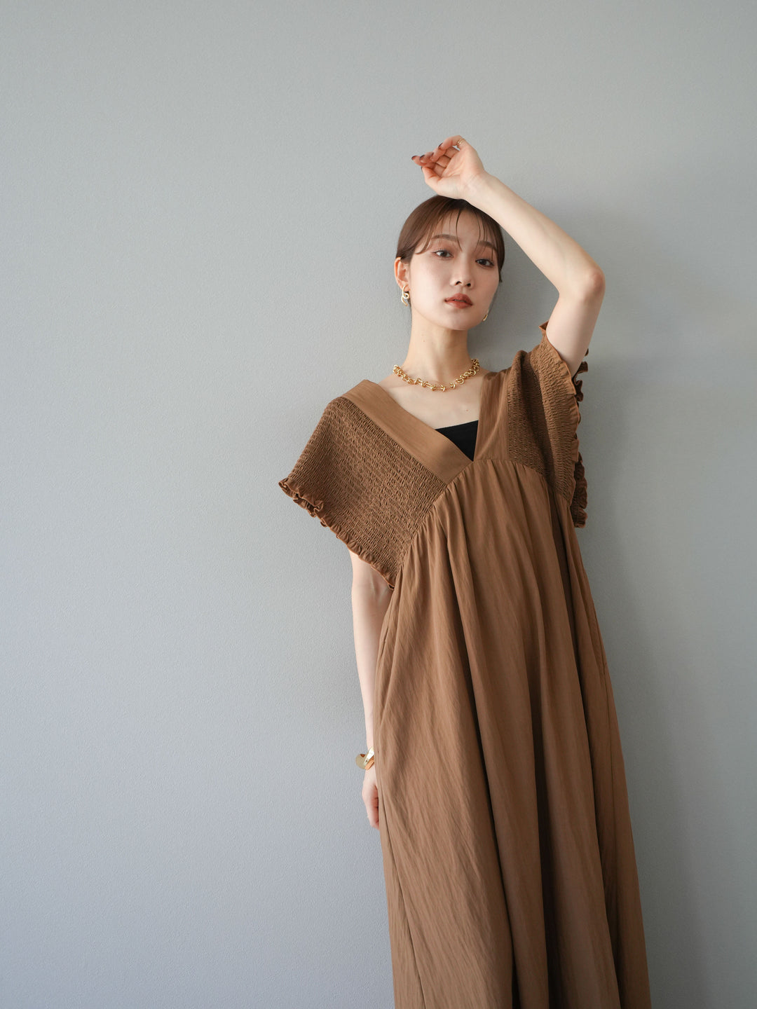 [SET] 褶皺V領連身裙 + 褶皺V領連身裙 (2件套)