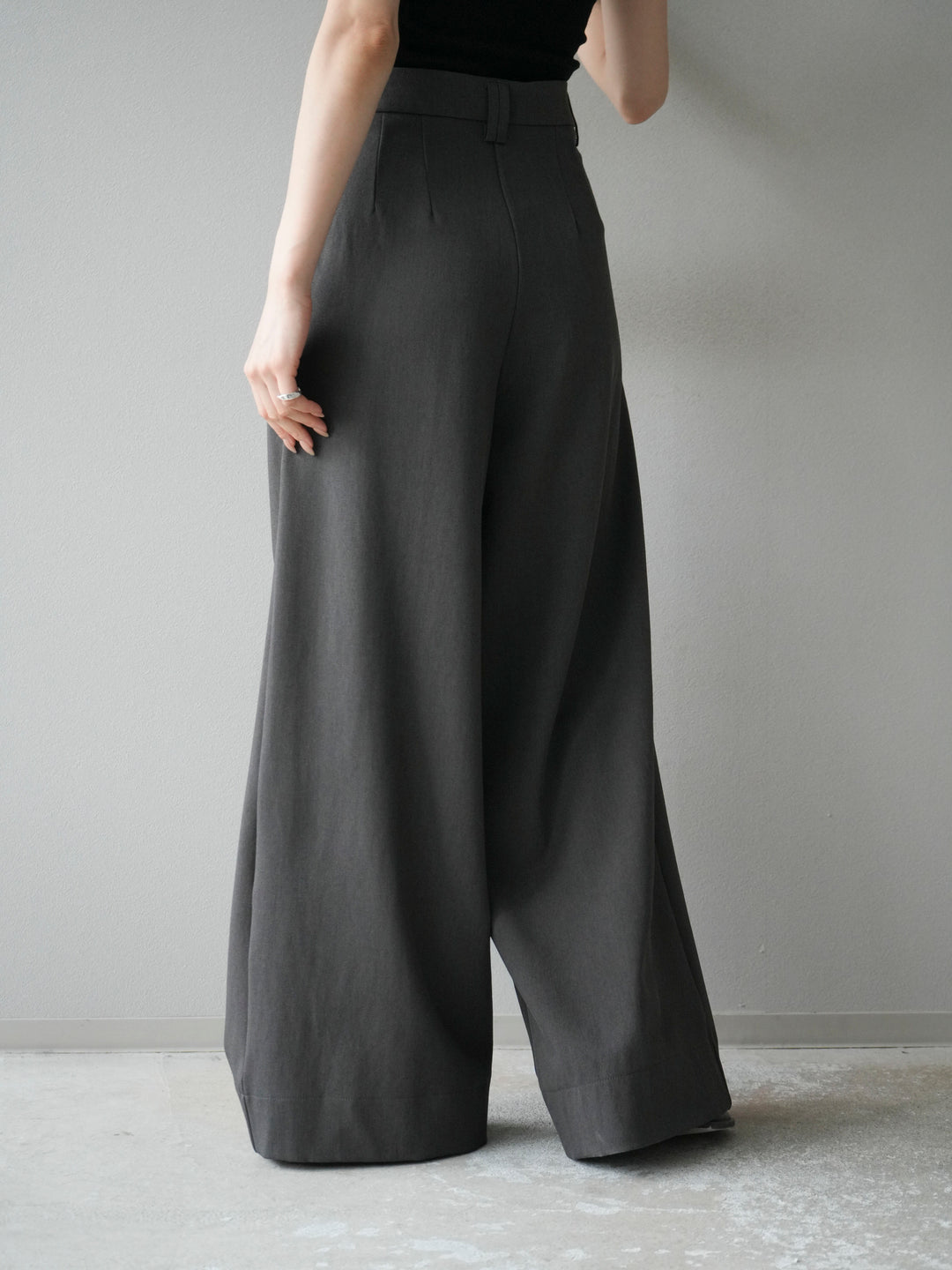 [予約]ダブルタックワイドパンツ/グレー