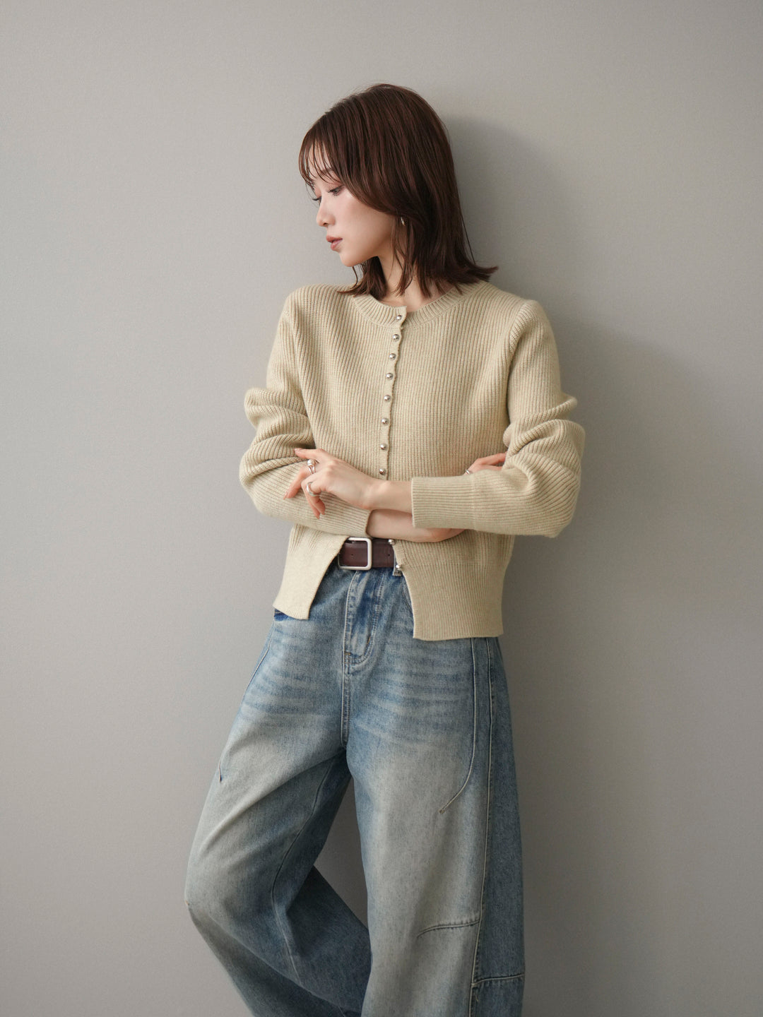 [SET]シルバーボタン畦編みニットカーディガン+ベルト付カーブデニムパンツ(2set)