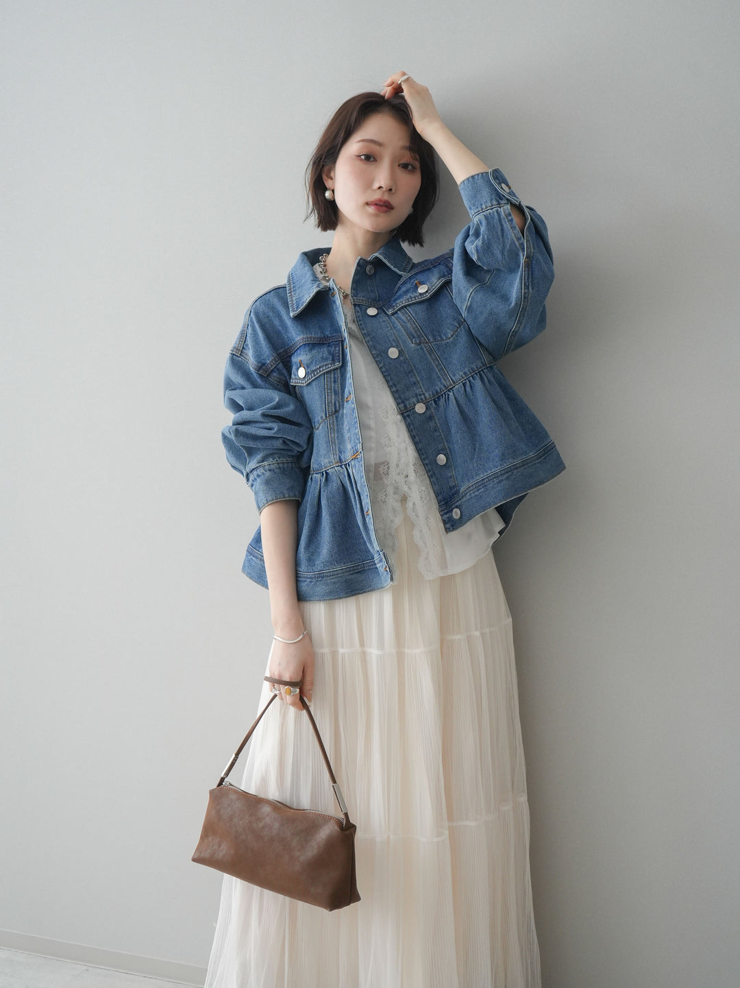 【套裝】荷葉邊牛仔外套+無袖緞面蕾絲吊帶背心+亮片褶皺多層薄紗長裙（三件套）