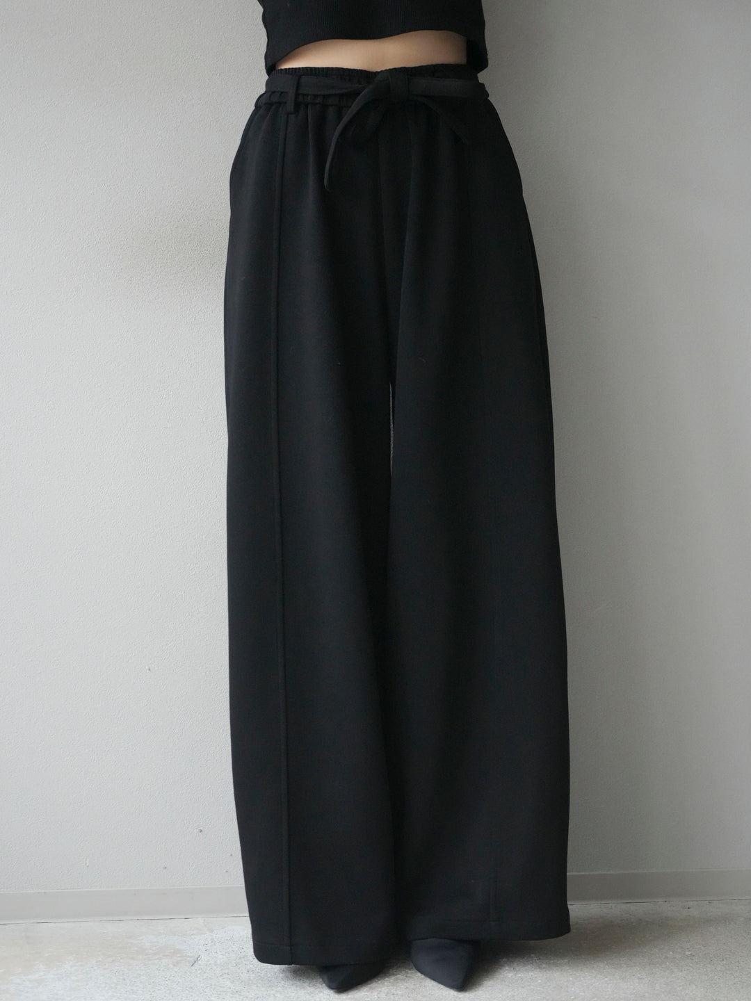[予約]ベルト付スウェットワイドパンツ/black