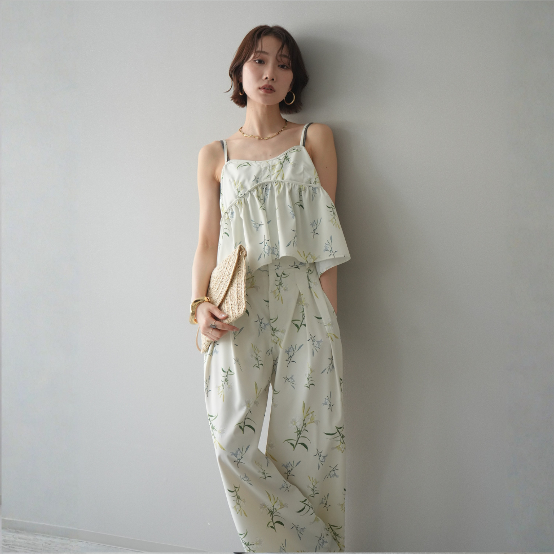 新品TOP - SHOP フラワーステッチオールインワン トップショップ 