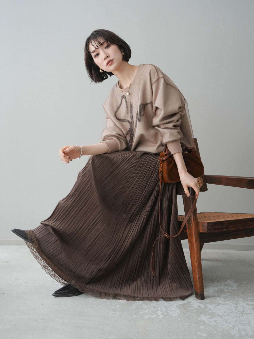 [SET]チュールレイヤードロゴスエットプルオーバー+選べるアクセセット(2set)