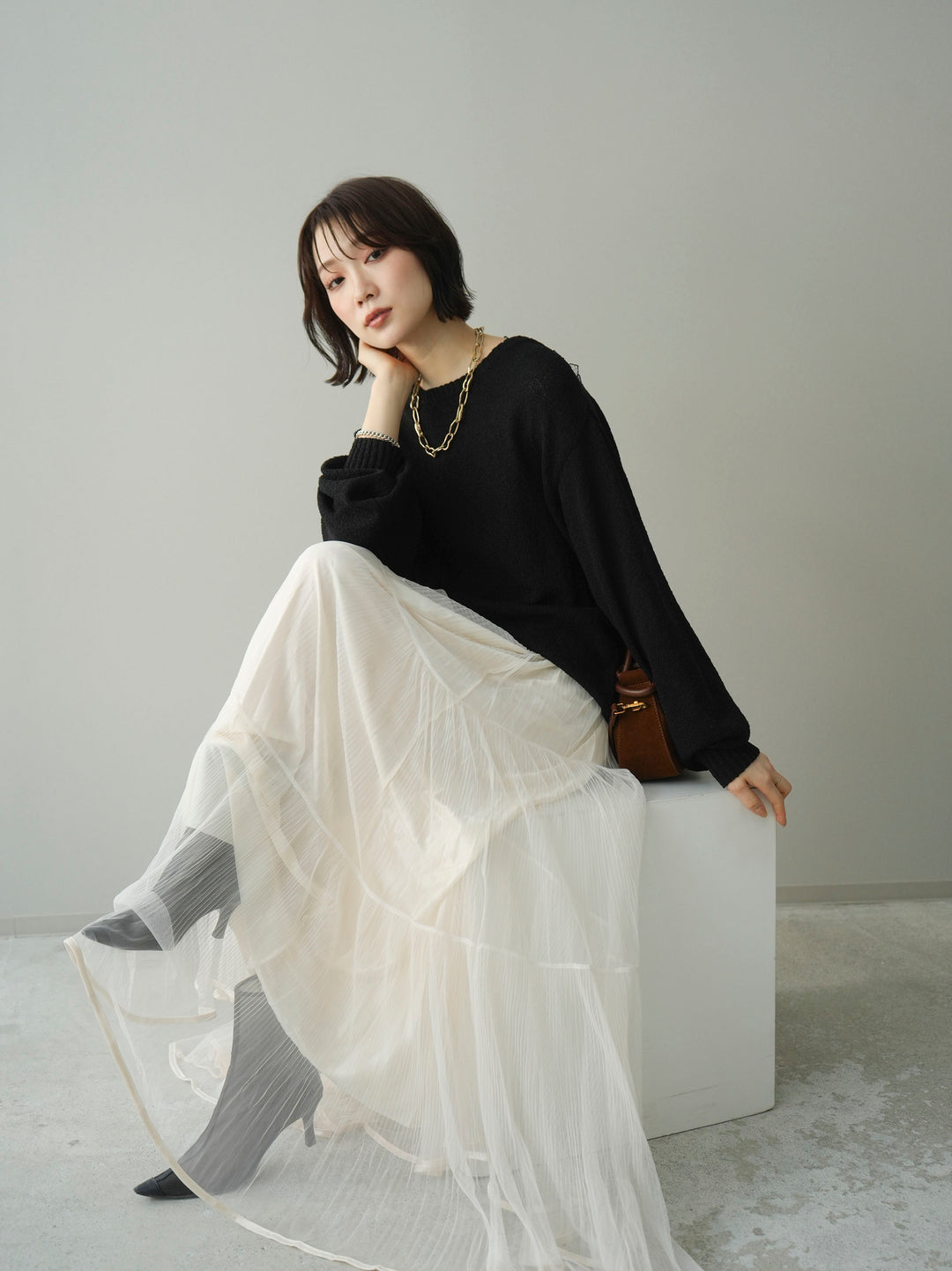 [SET]バックシアーフラワーレースニットプルオーバー+ラメプリーツレイヤードチュールロングスカート(2set)