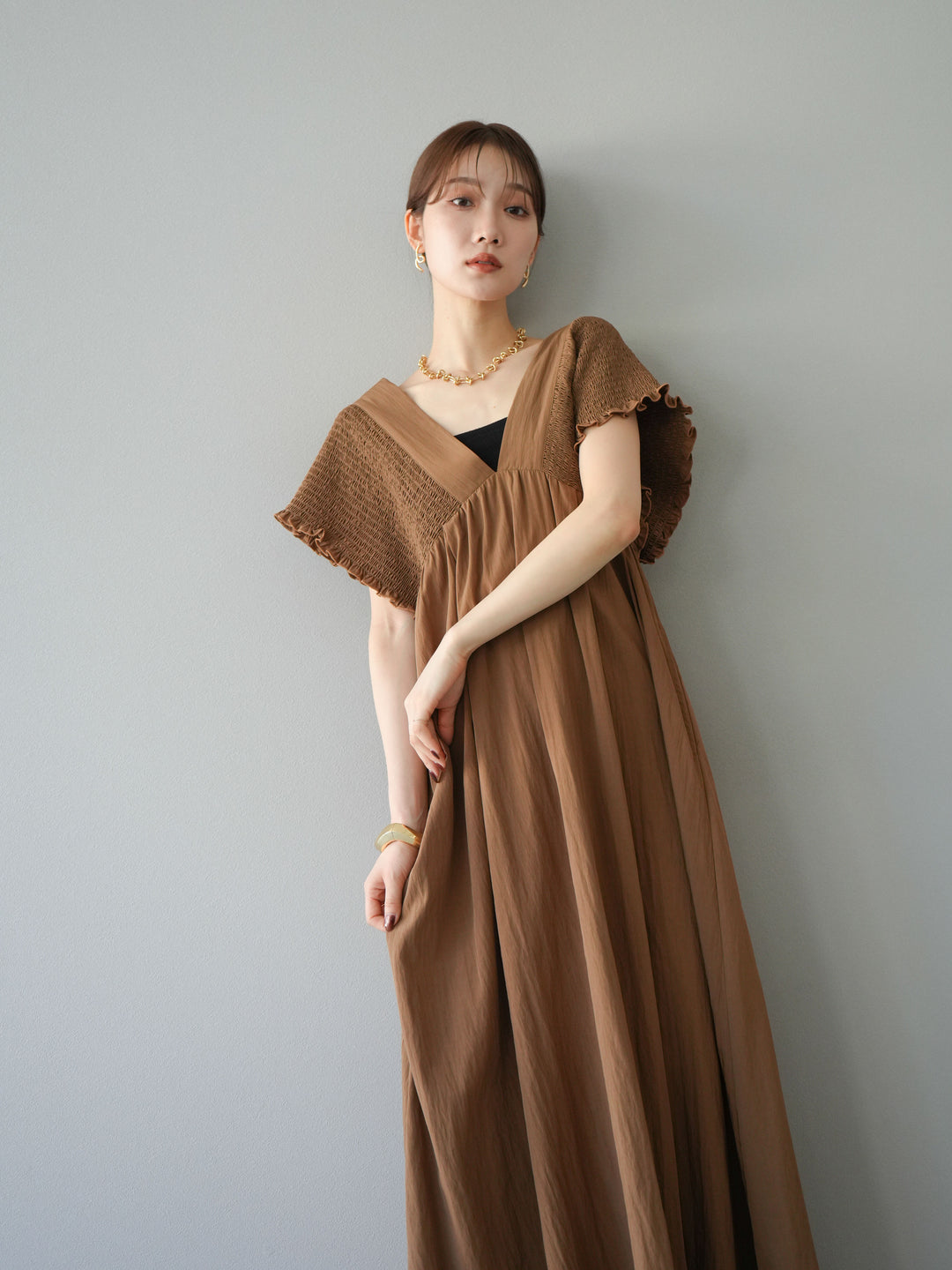 【預購】褶皺V領洋裝/米色