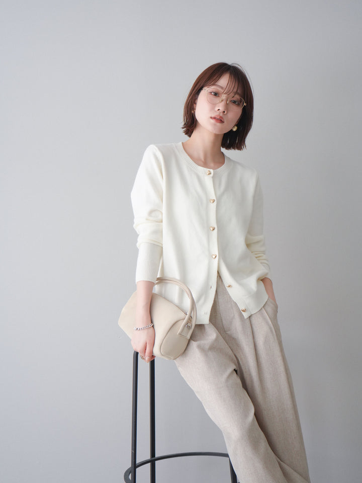 [予約]ハートボタンニットカーディガン/white