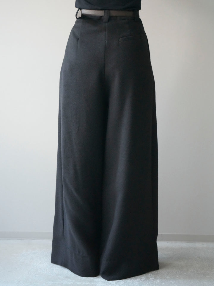 [予約]ウールタッチベルト付ワイドパンツ/black