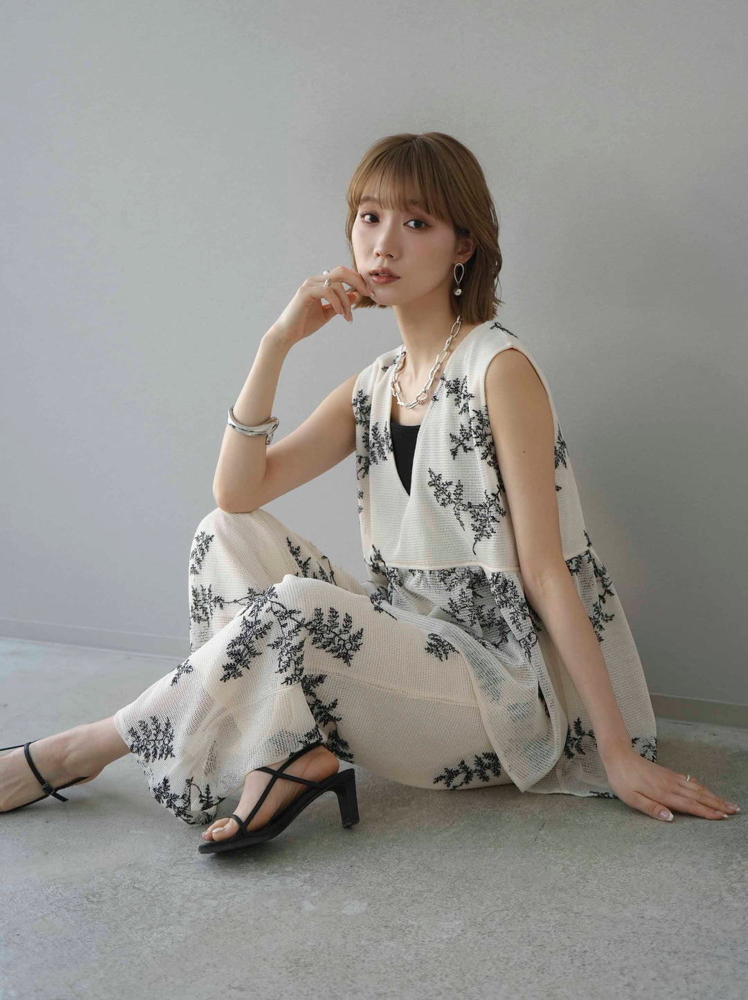 [予約]リーフ柄メッシュVネックフレアトップス/アイボリー