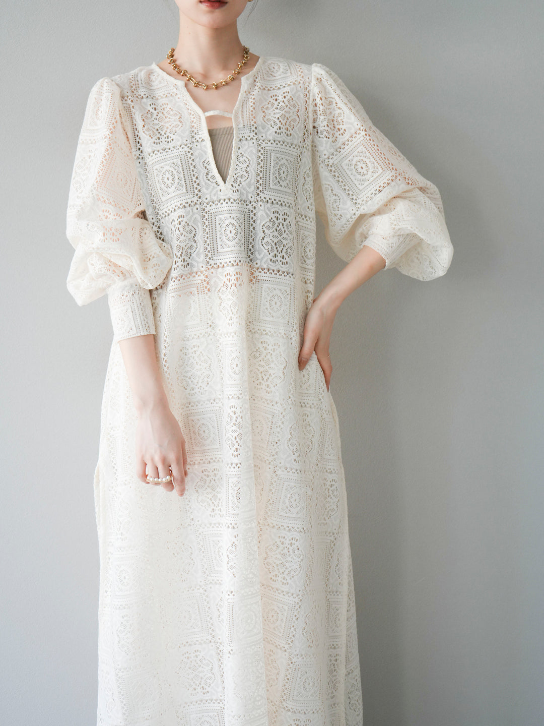 【套裝】塊蕾絲捲袖洋裝+塊蕾絲寬褲（2套）