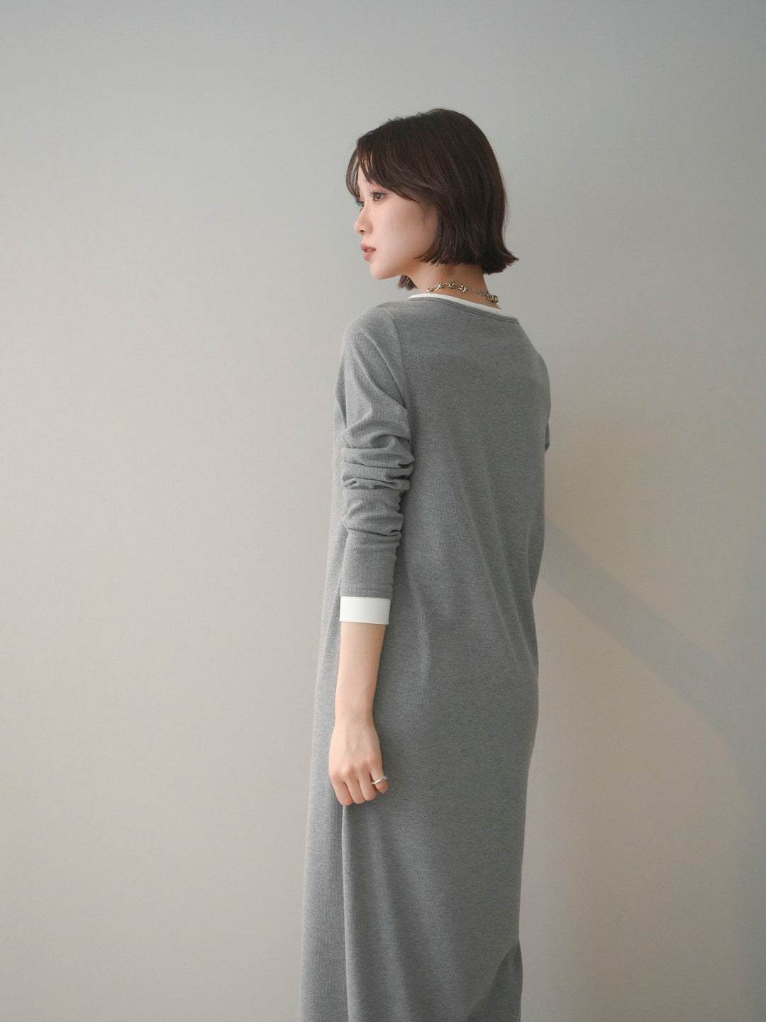 [予約]配色レイヤードヘンリーネックカットリブワンピース/mokugray