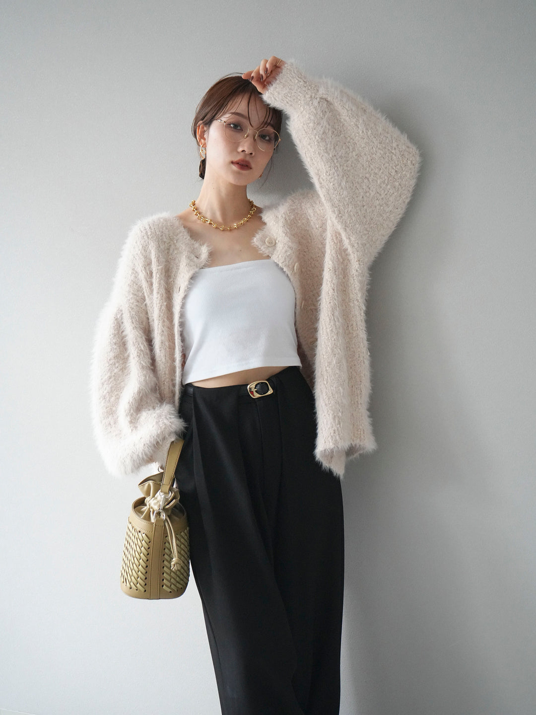 [預購] 圓領隨機毛絨開襟衫/本色