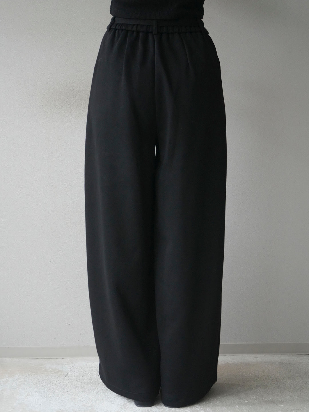 [予約]ベルト付スウェットワイドパンツ/black