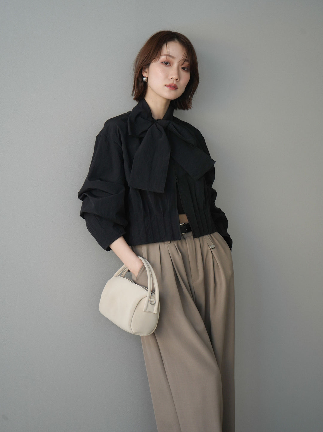 [SET]ボウタイ裾プリーツライトジャケット+ベルト付キーホルダーモチーフワイドパンツ(2set)