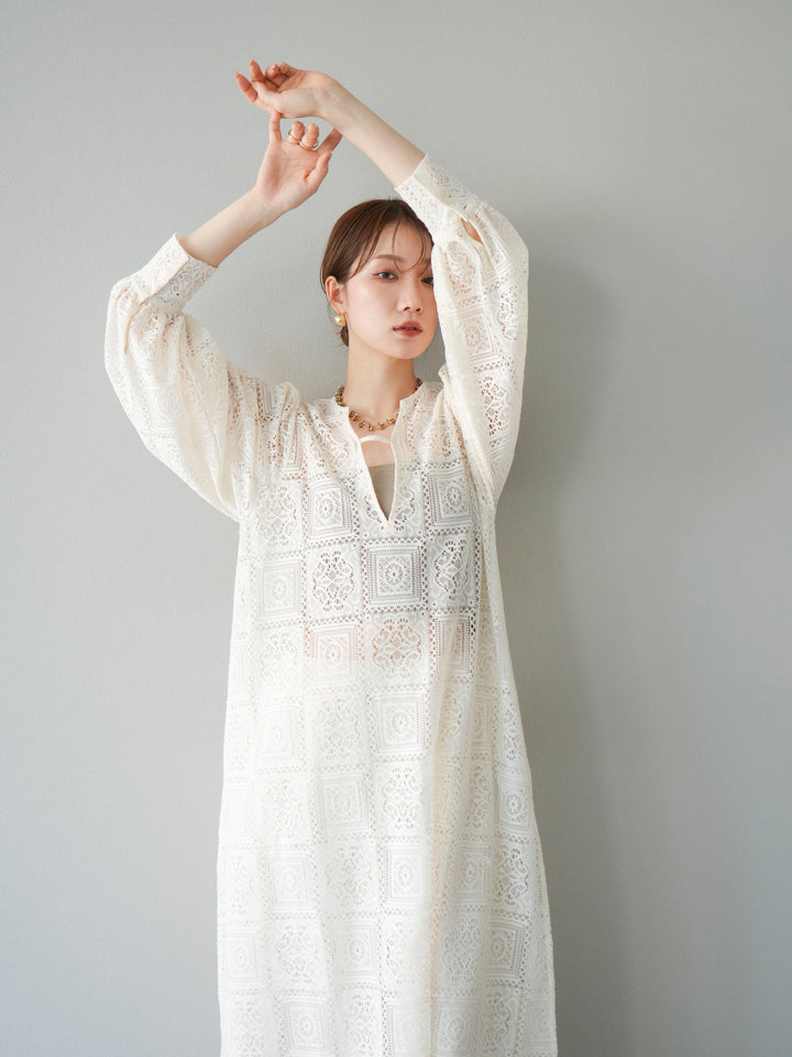 【套裝】塊蕾絲捲袖洋裝+塊蕾絲寬褲（2套）