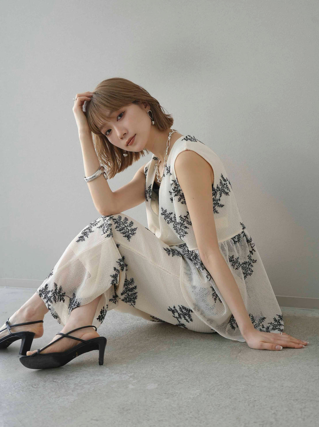 [予約]リーフ柄メッシュVネックフレアトップス/アイボリー