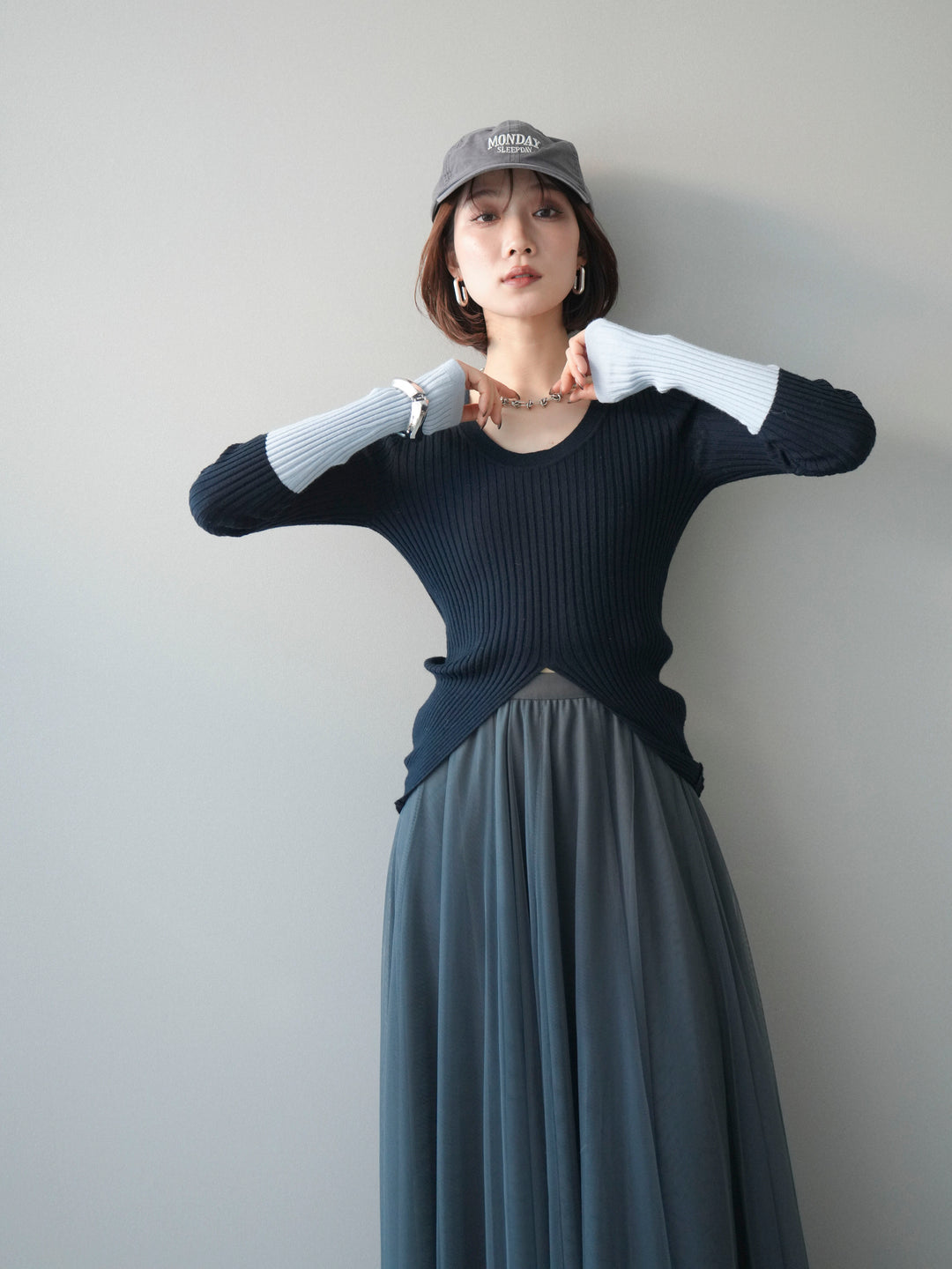 [予約]袖配色ランダムリブフロントスリットニットトップス/navy