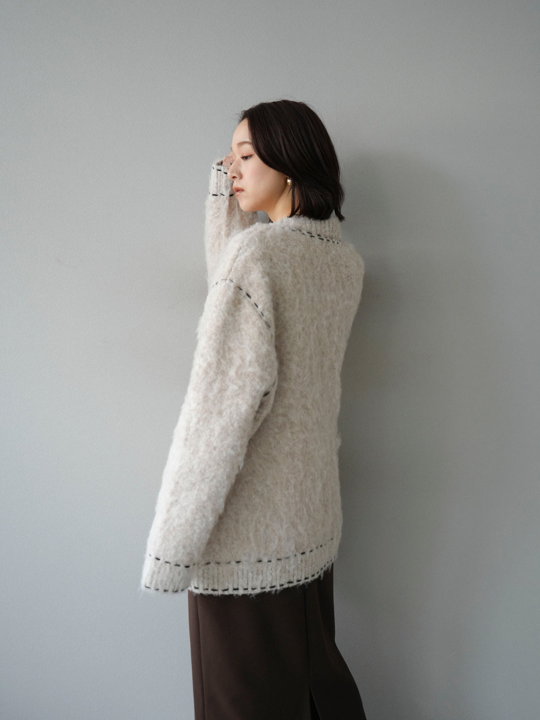 [予約]ステッチVネックニットカーディガン/アイボリー