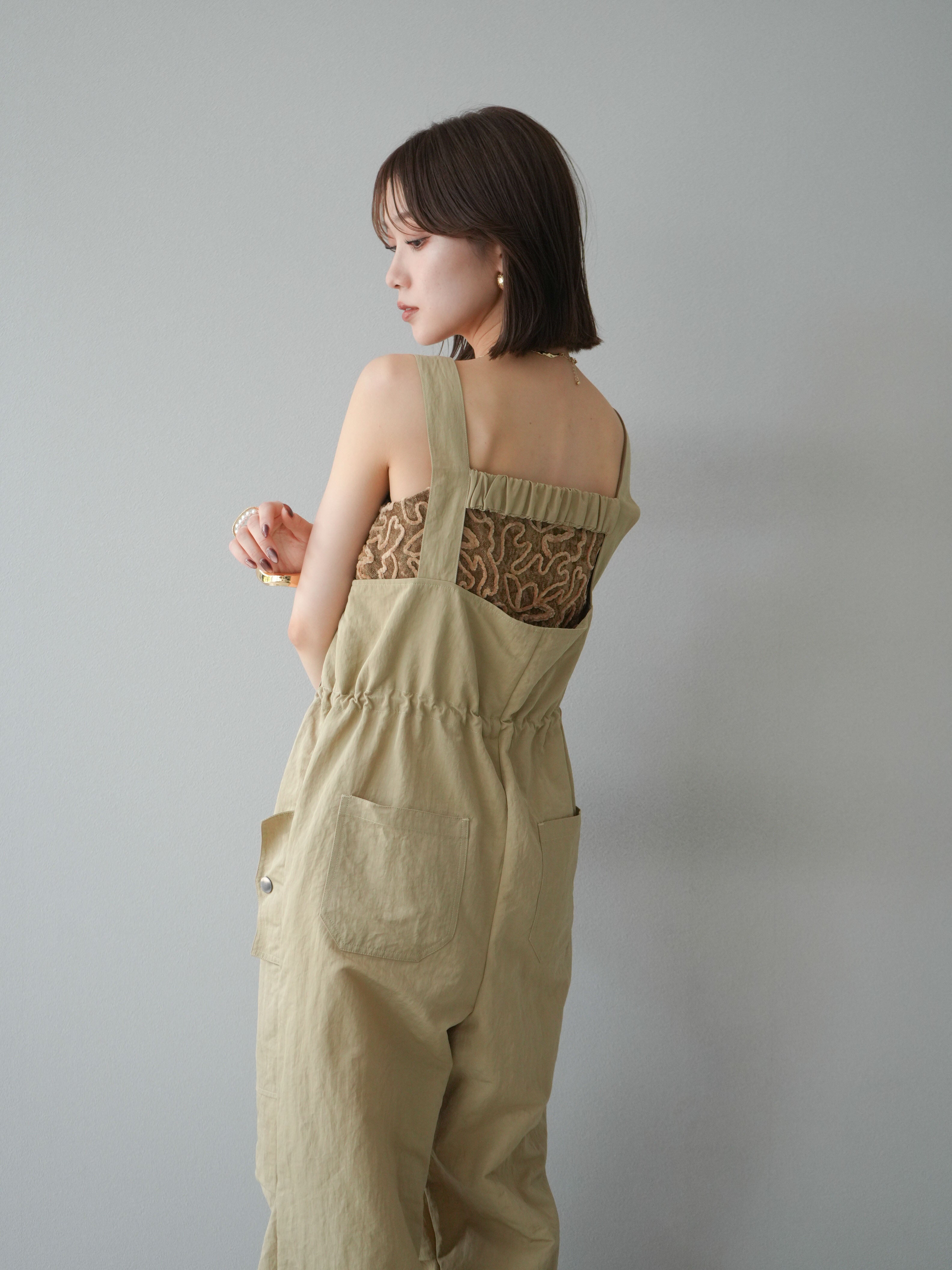 予約]ナイロンタックデザインサロペット/ベージュ – Lumier