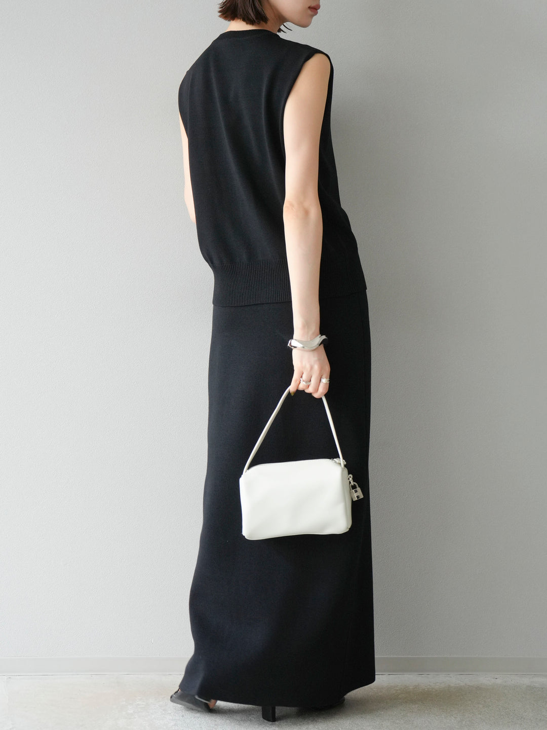 [予約]レーヨンポリIラインニットスカート/ブラック