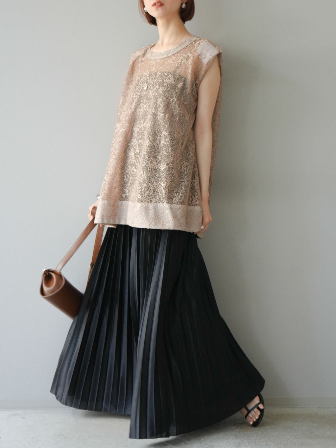 [予約]シャイニーレースプルオーバー/ブラウン