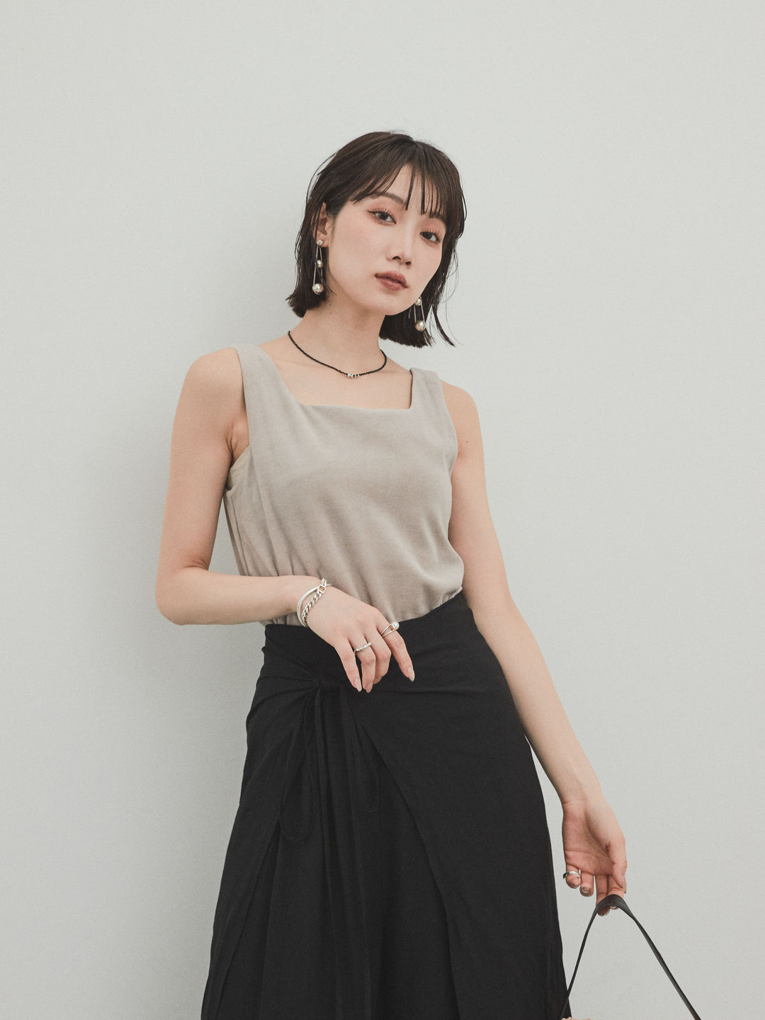 [SET]スクエアベロアタンクトップ+ワッシャーサテンレイヤードスカートパンツ(2set)