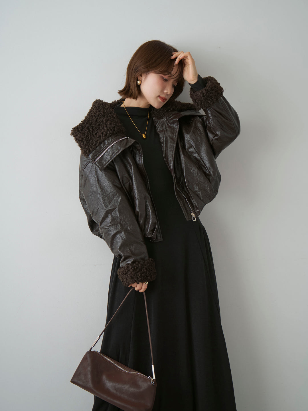 [予約]モックネックドレープニットソーワンピース/black