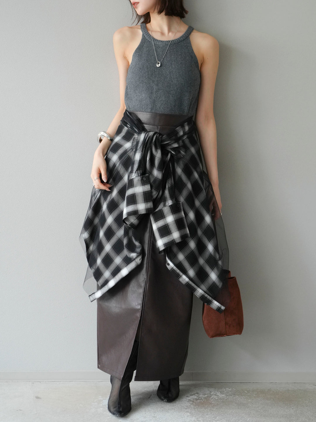 [予約]フェイクレザーフロントスリットスカート/ブラウン