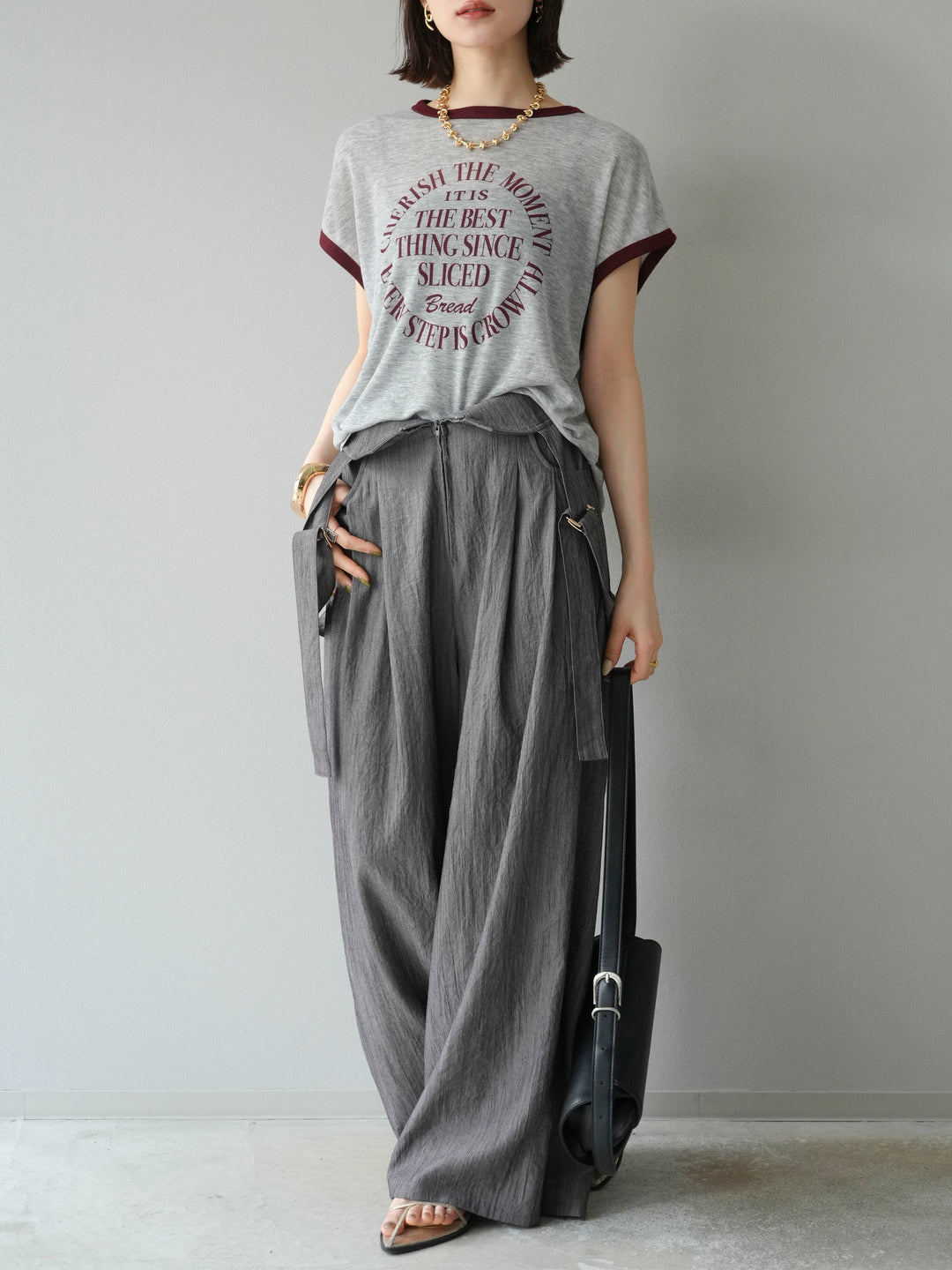 [SET]ストリングデザインハイウエストサロペット+シアーフライス ロゴプリントT (2set)