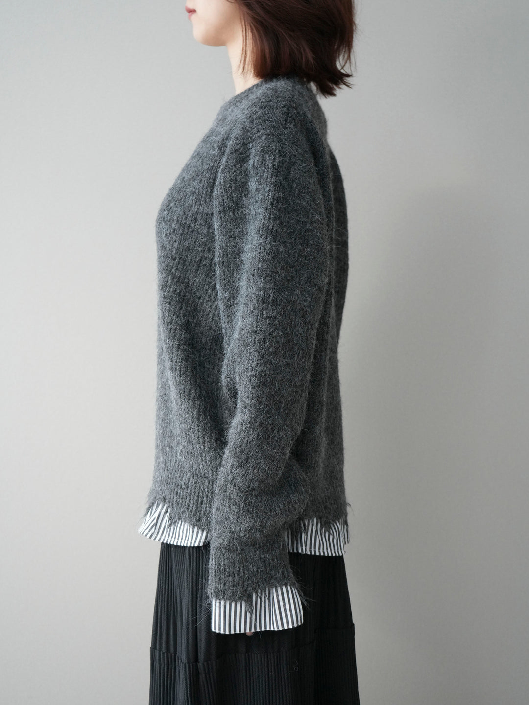 [予約]裾シャツレイヤードダメージニットプルオーバー/darkgrey