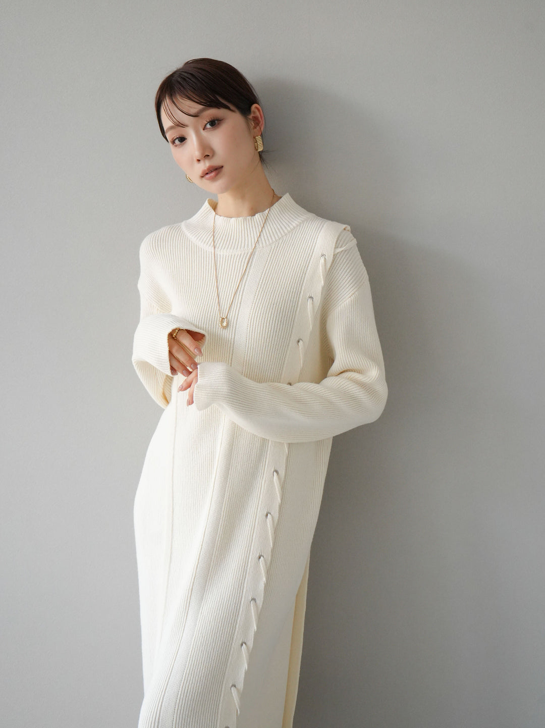 [SET] 不對稱繫帶高領針織連身裙 + 可選飾品套裝 (2套)
