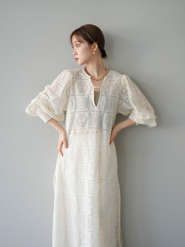 【套裝】塊蕾絲捲袖洋裝+塊蕾絲寬褲（2套）