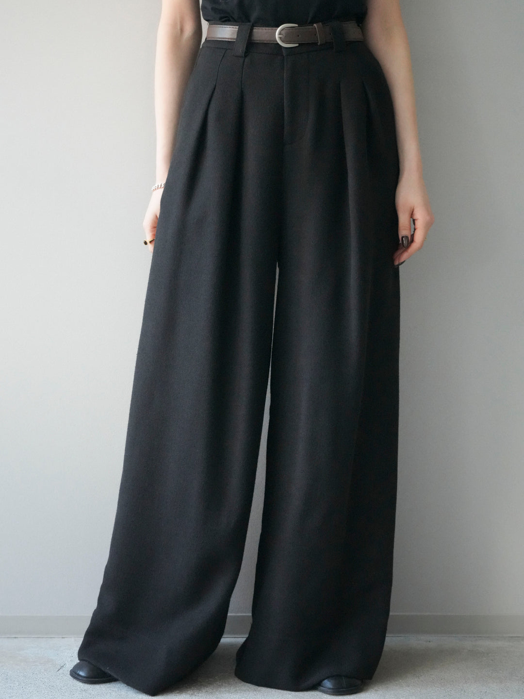 [予約]ウールタッチベルト付ワイドパンツ/black