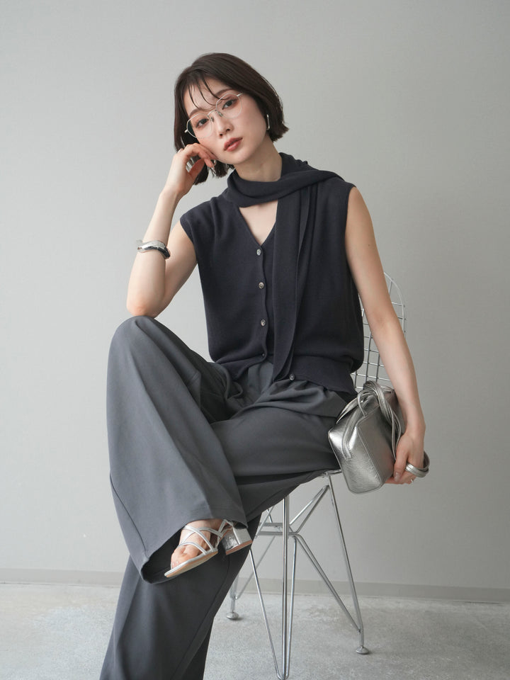 [予約]スカーフ付Vネックニットベスト/black