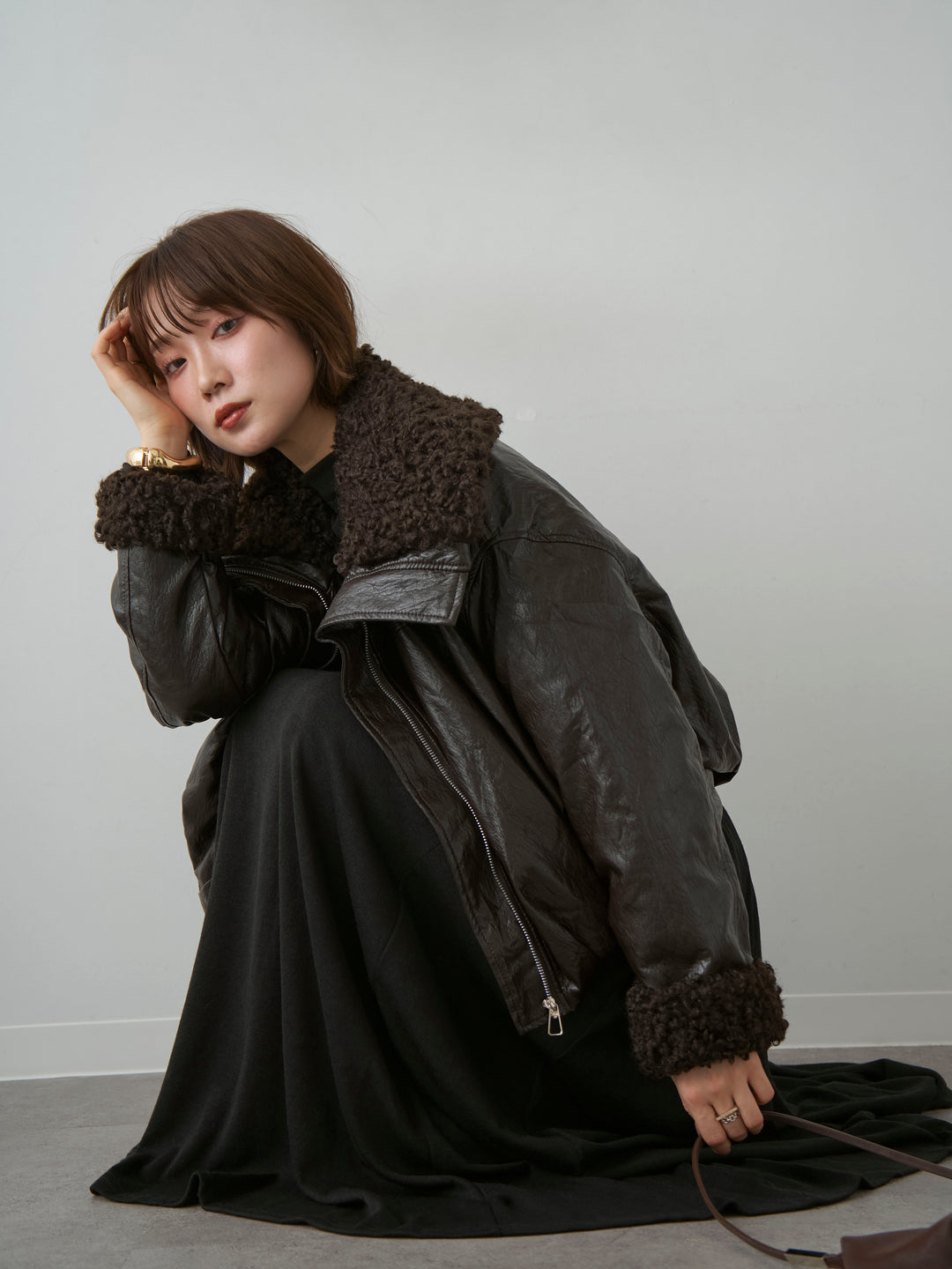 [予約]モックネックドレープニットソーワンピース/black