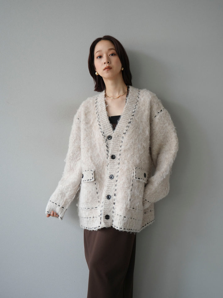 [予約]ステッチVネックニットカーディガン/アイボリー