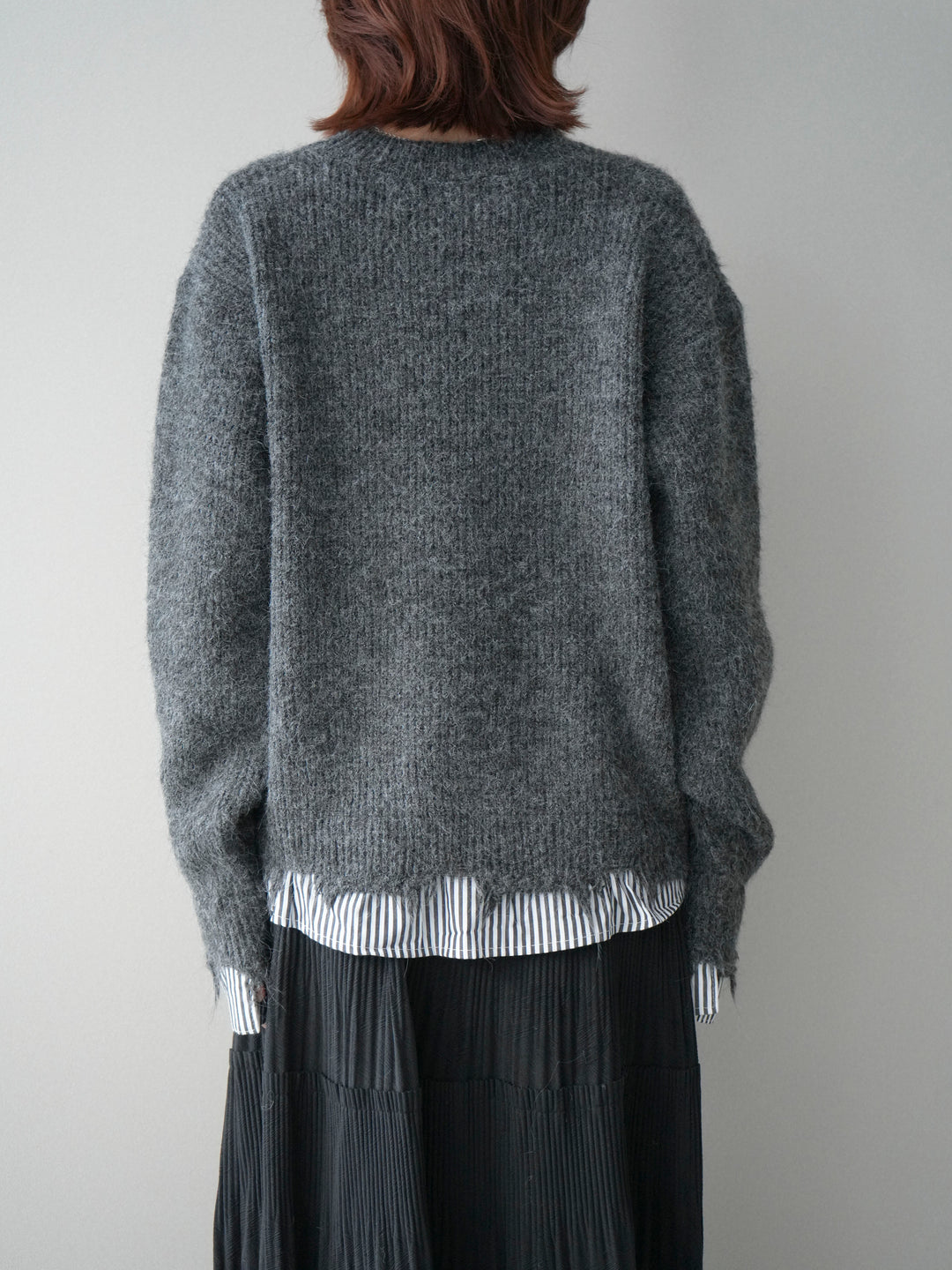[予約]裾シャツレイヤードダメージニットプルオーバー/darkgrey