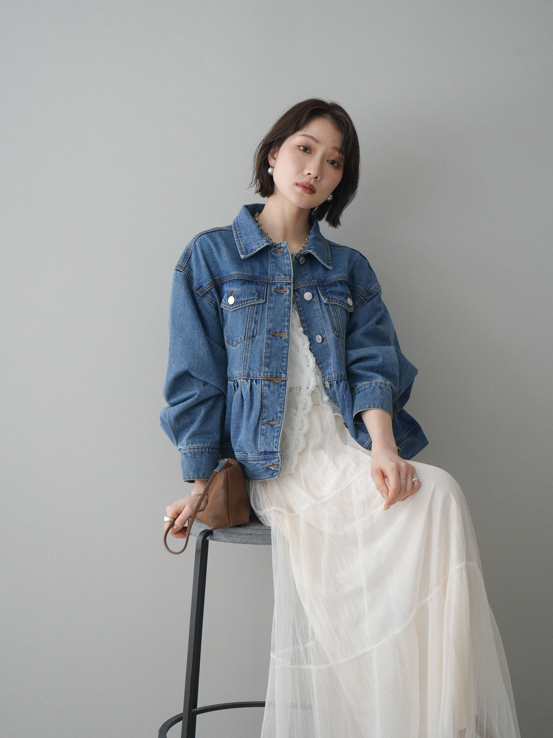 【套裝】荷葉邊牛仔外套+無袖緞面蕾絲吊帶背心+亮片褶皺多層薄紗長裙（三件套）