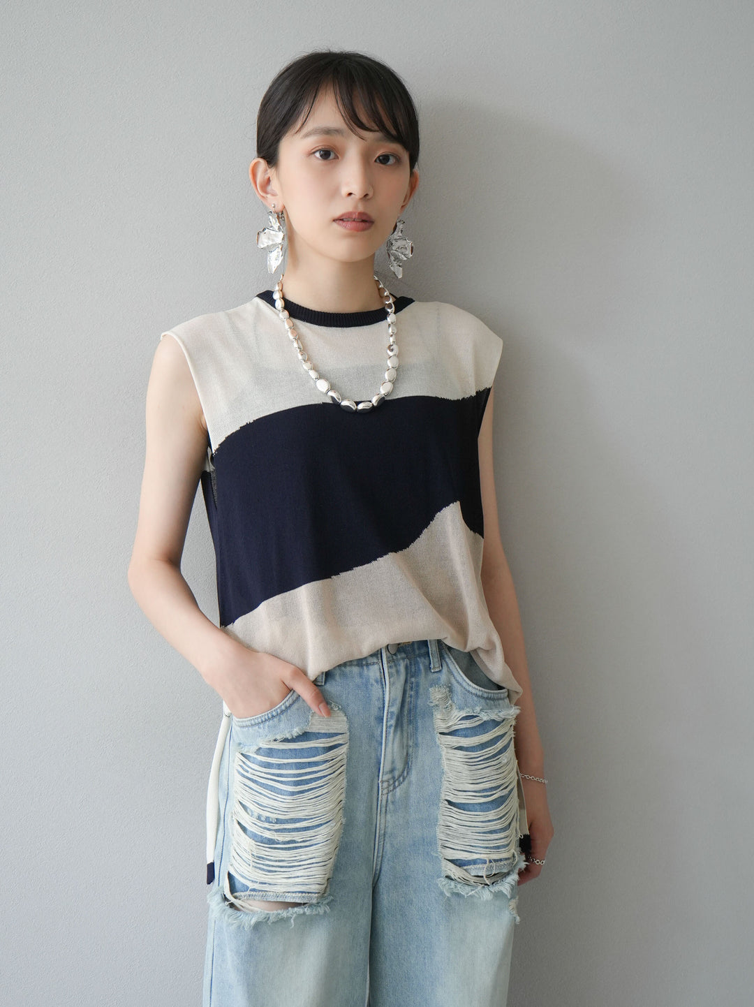 [Pre-order] Bicolor sheer knit sleeveless / ivory