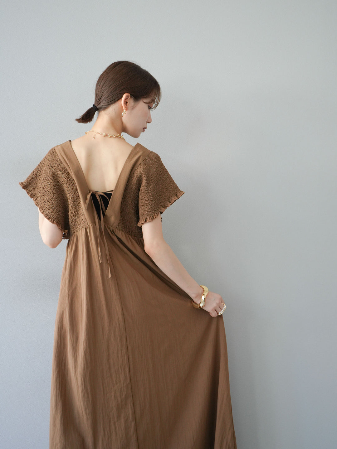 [SET] 褶皺V領連身裙 + 褶皺V領連身裙 (2件套)