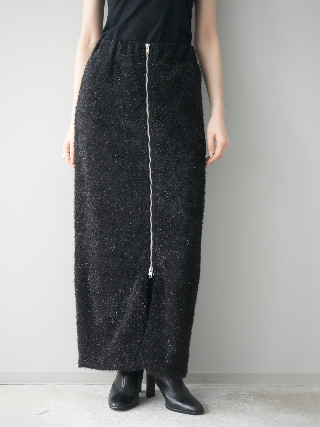 [予約]ラメシャギーフロントジップスカート/black