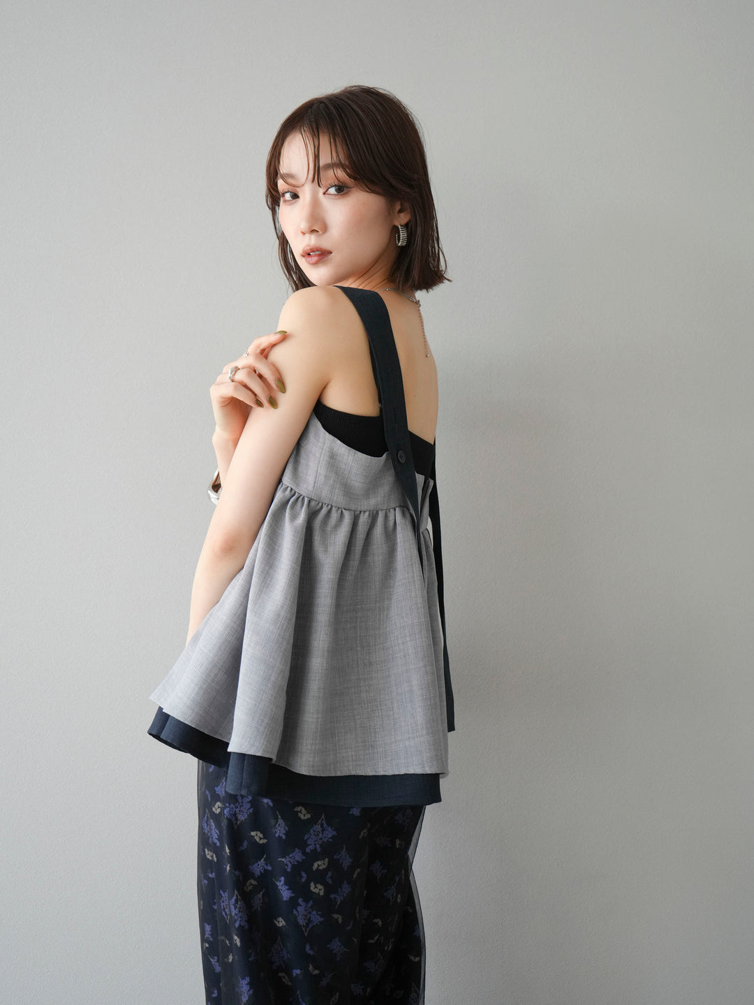 [SET]リネンライク配色フレアタンクトップ+コード刺繍チュールレイヤードパンツ+ブーケプリントタックパンツ(3set)