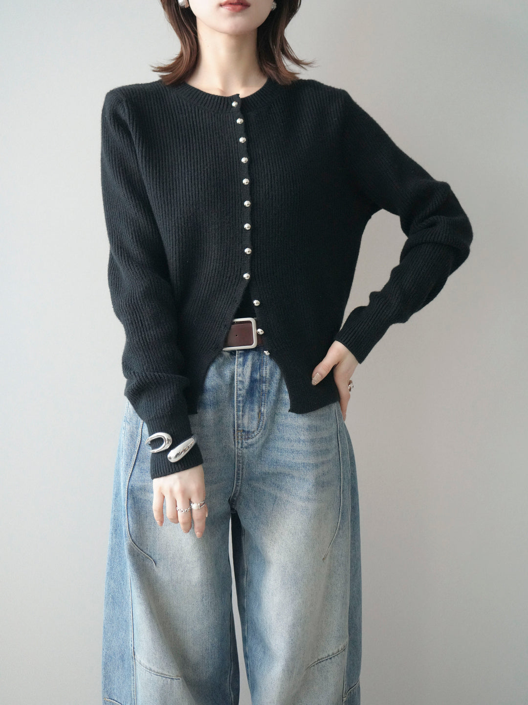 [SET]シルバーボタン畦編みニットカーディガン+ベルト付カーブデニムパンツ(2set)